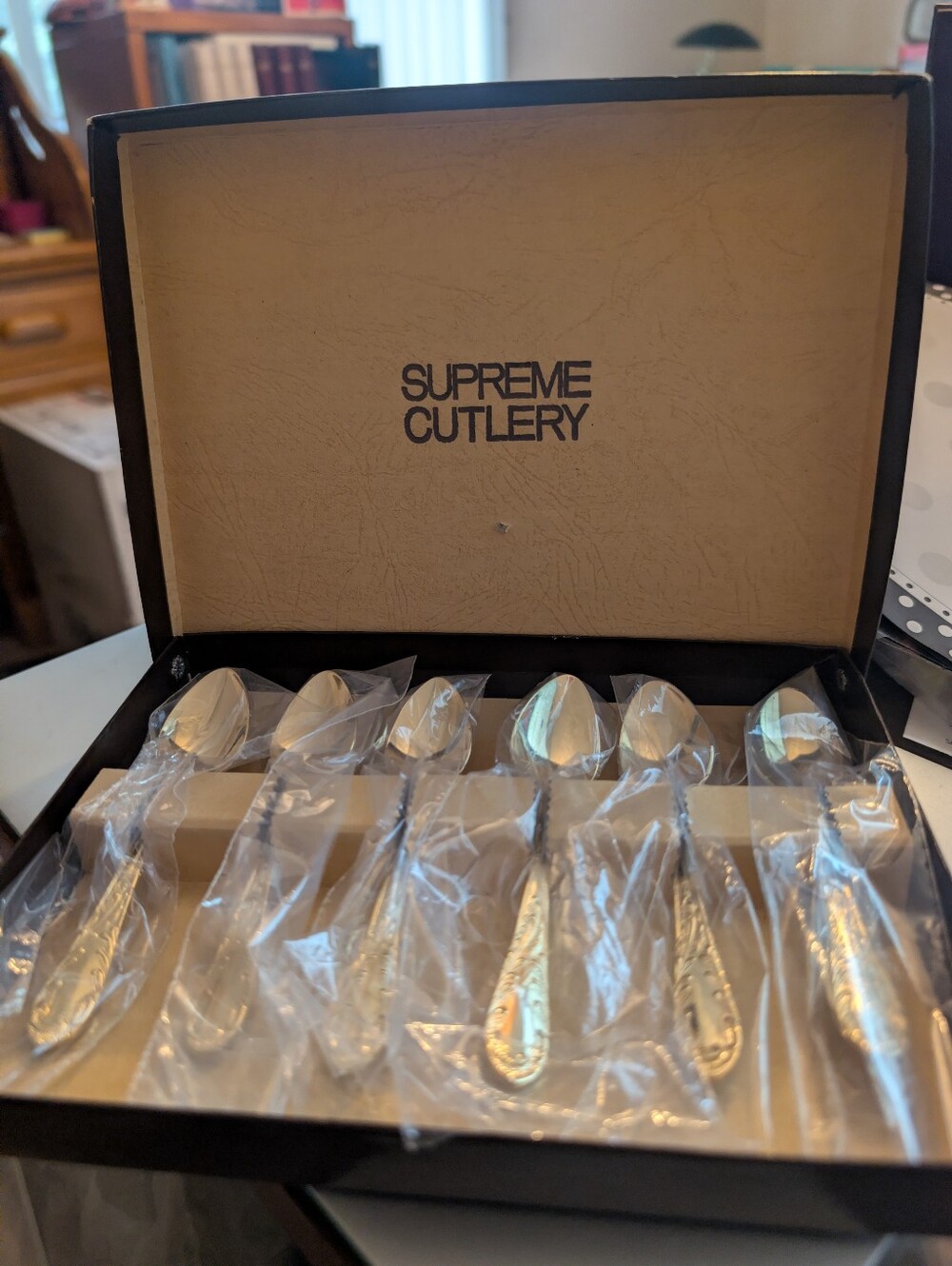 NEW Supreme Cutlery Gold Tone Spoon Set – 6-Piece Stainless Serving Spoons